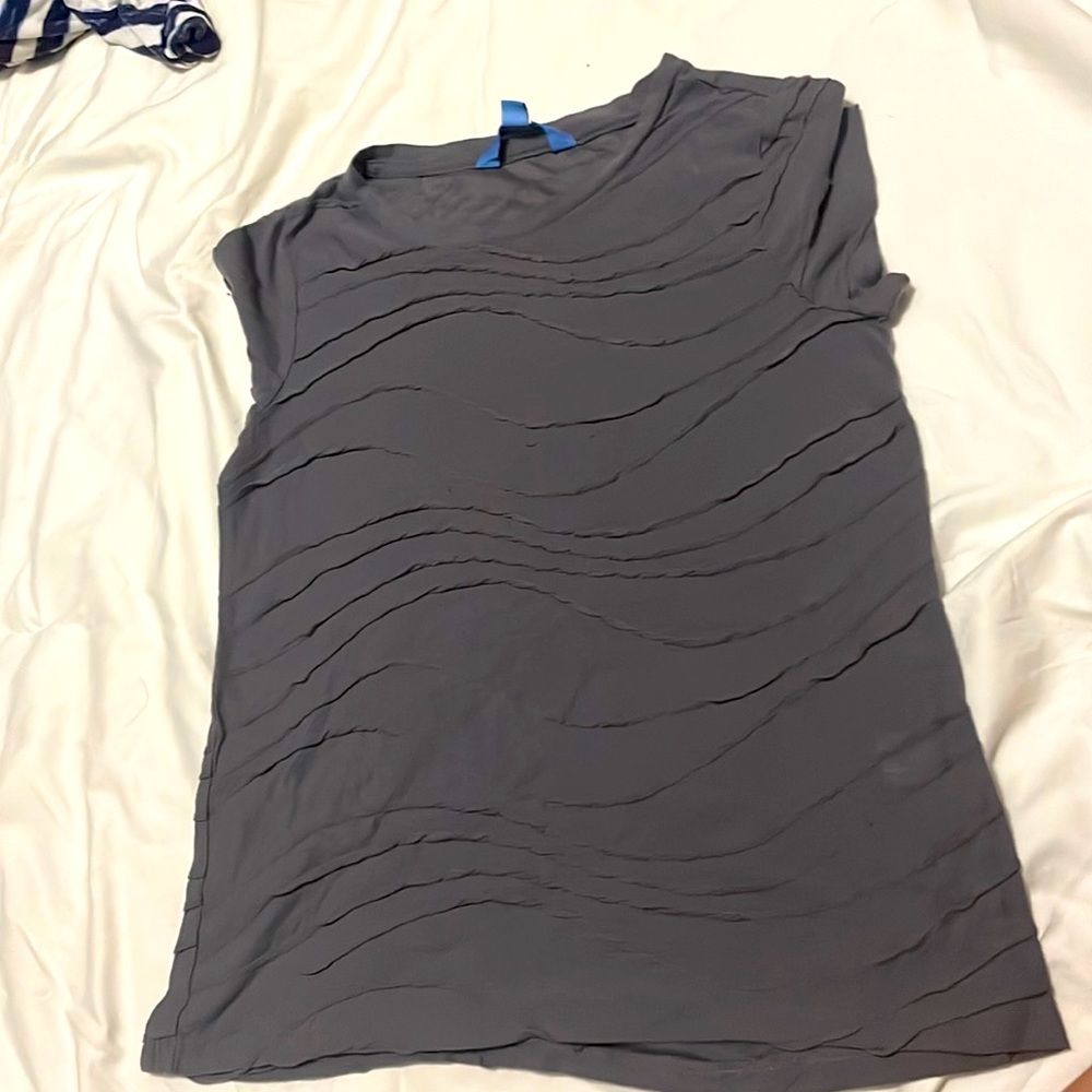 Grey tee with detail